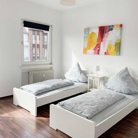 Apartment With 3 Rooms In Huerth Exterior photo